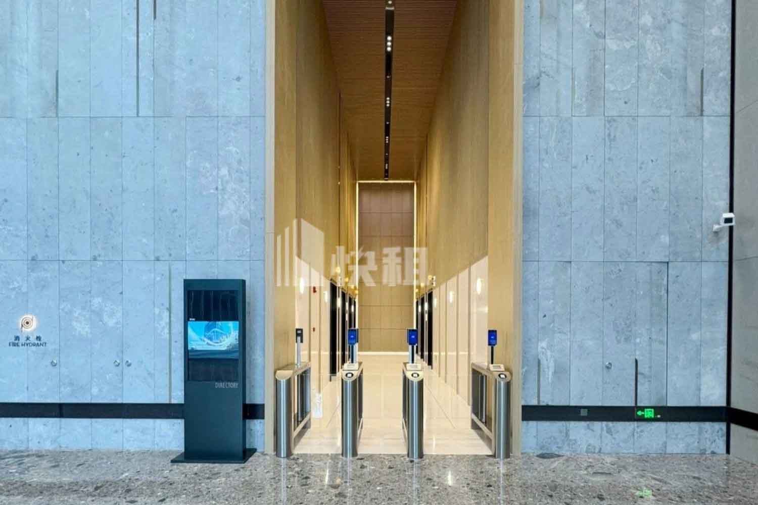 中企国际金融中心电梯间