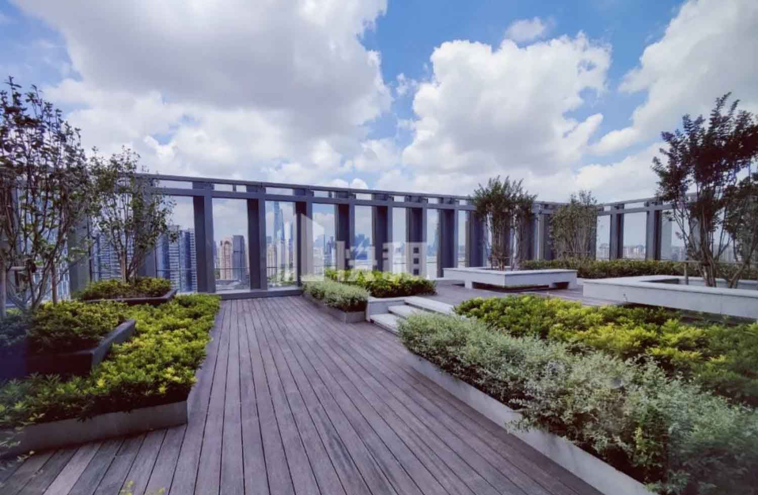 中企财富世纪大厦天台