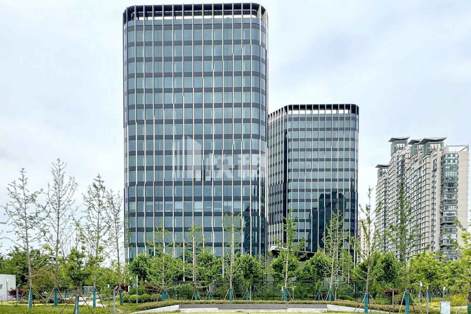 上海写字楼出租指南:选址、流程与注意事项 上海写字楼出租指南:选址、流程与注意事项