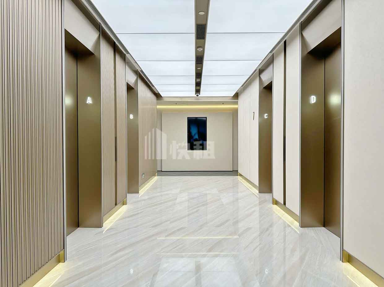 国华金融中心电梯间