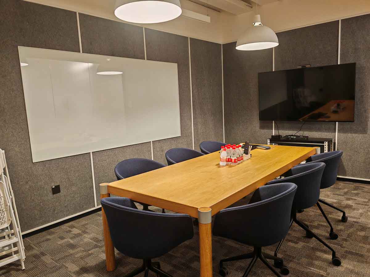 百空间马登仓库共享会议室