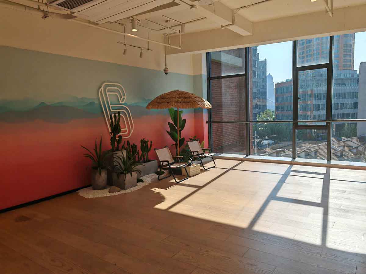 百空间马登仓库公共区域