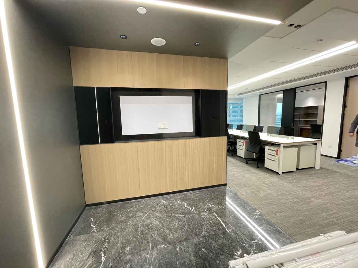 新上海国际大厦135㎡