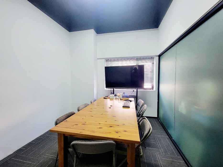 德必陆家嘴WE575办公室小会议室