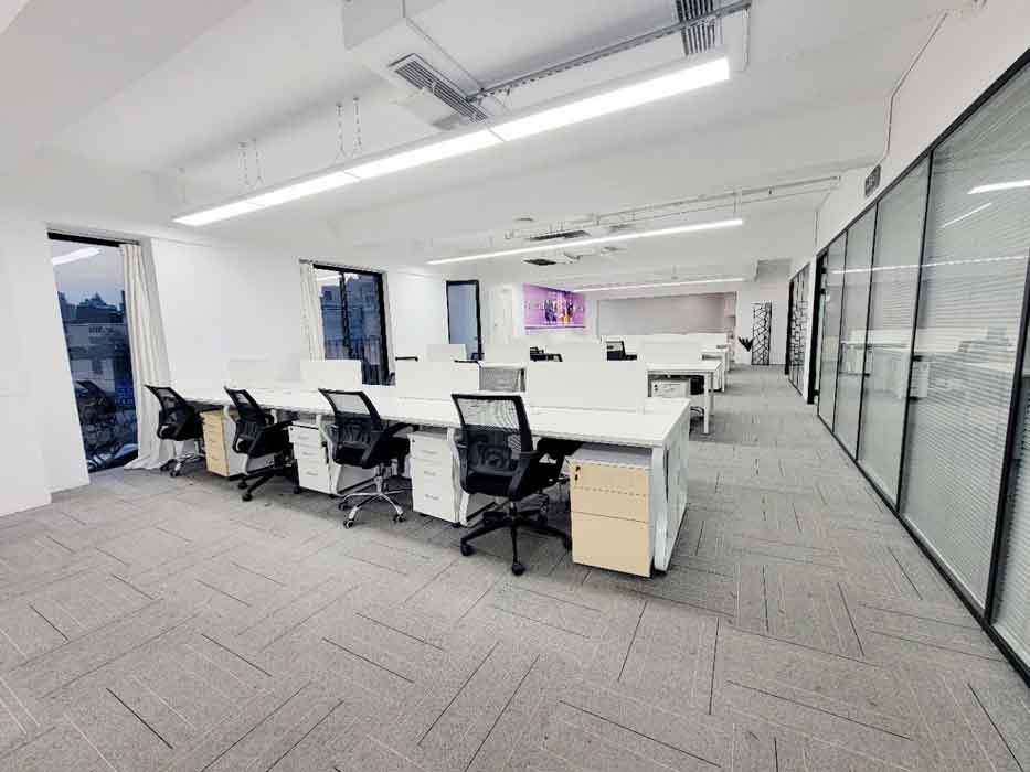 德必陆家嘴WE370平办公室