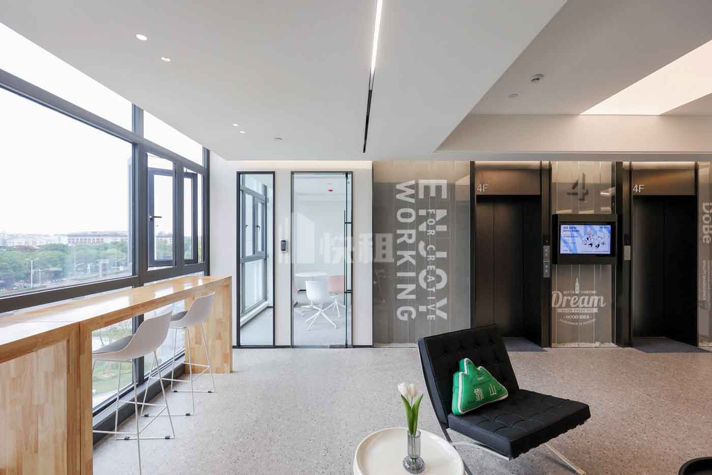 大华德必WE电梯间