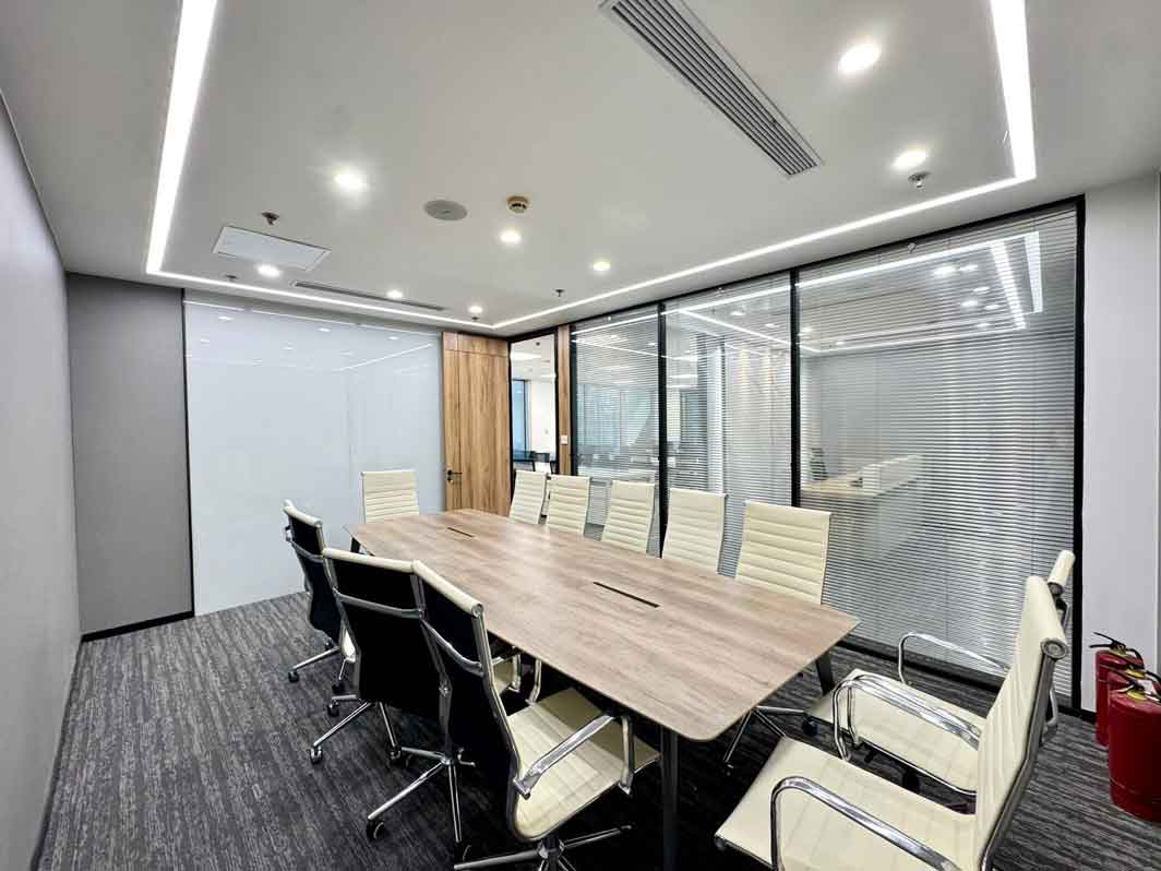 上海证券大厦350平办公室会议室