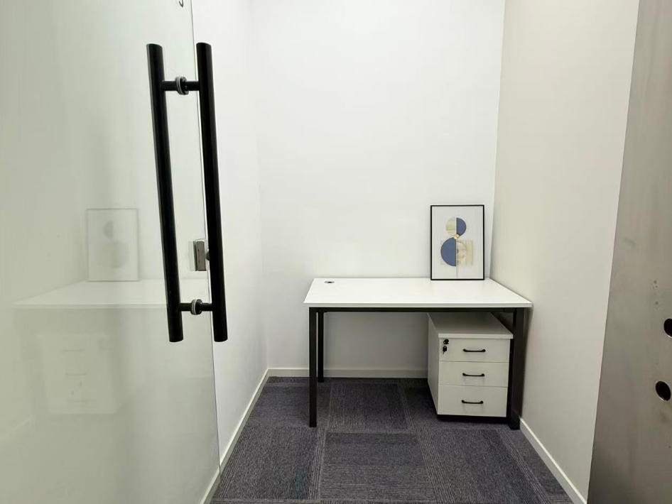 雷格斯HQ(128 Plaza 中心)1人间内侧