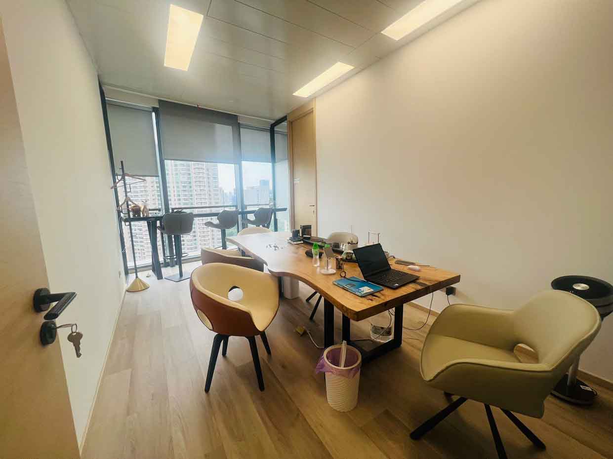 上海世茂大厦158 ㎡