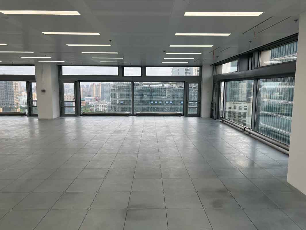 陆家嘴商务广场1574平办公室出租
