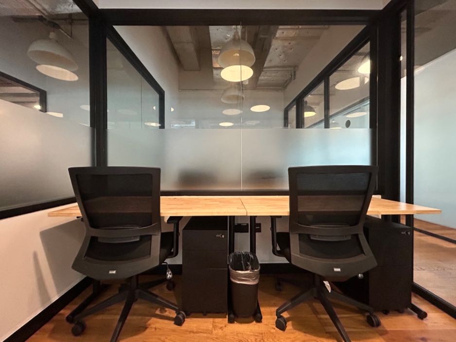 wework(中海国际中心)内侧2人间