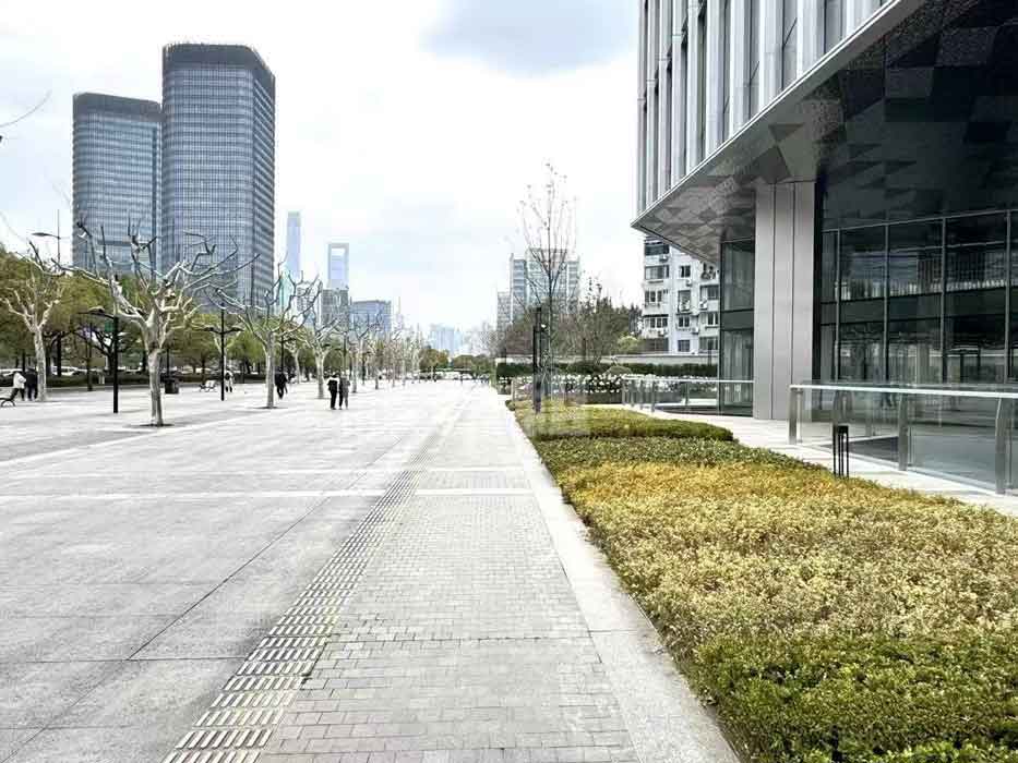 世纪财富广场周边环境