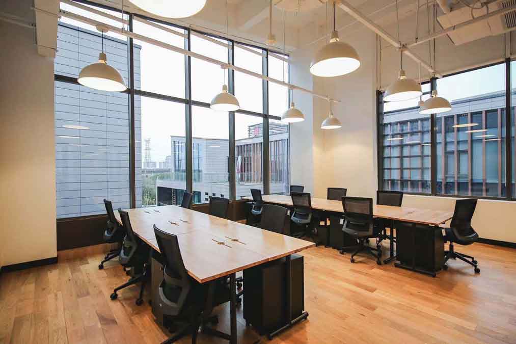 WeWork(凯瑞大厦)外侧16人间