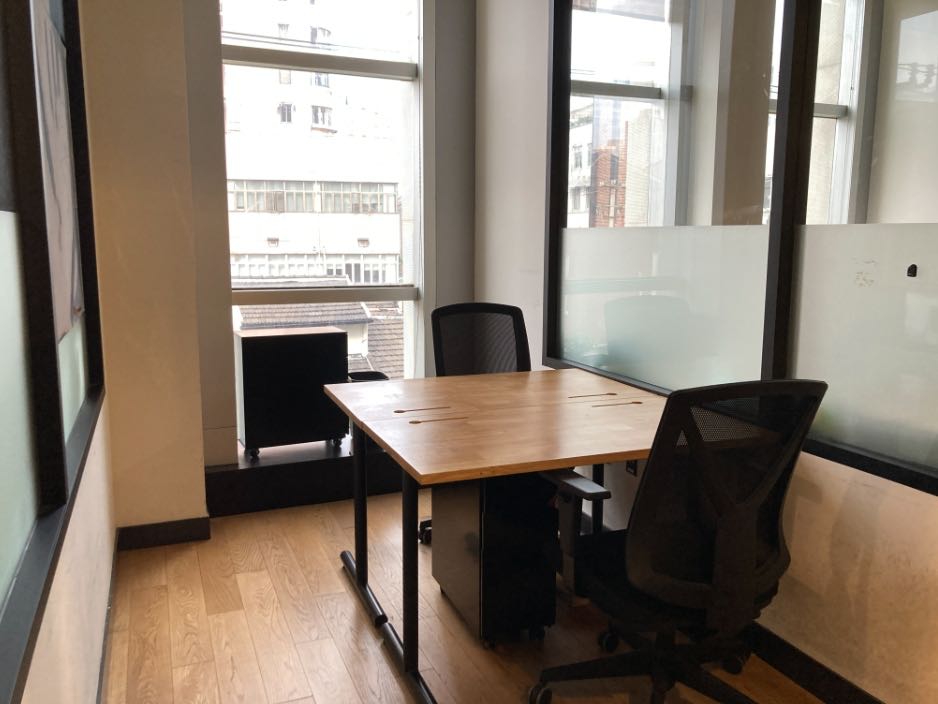 WeWork(延平路135号)外侧2人间