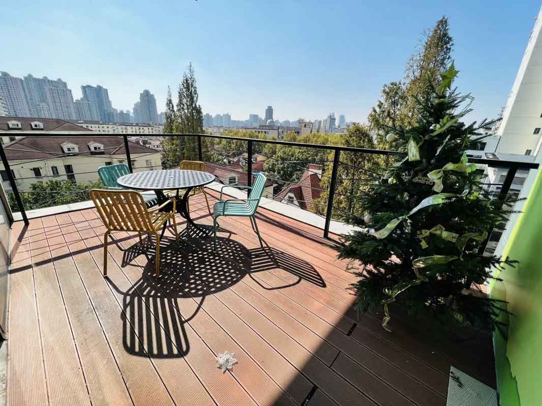 WeWork(复兴中路1237号)阳台