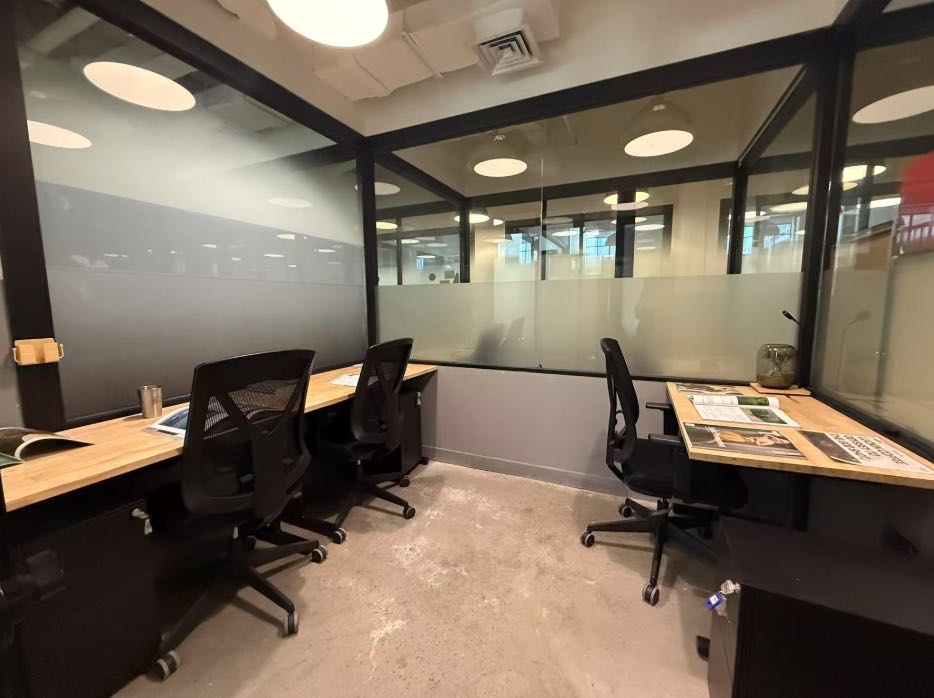 WeWork(威海路696号)内侧3人间