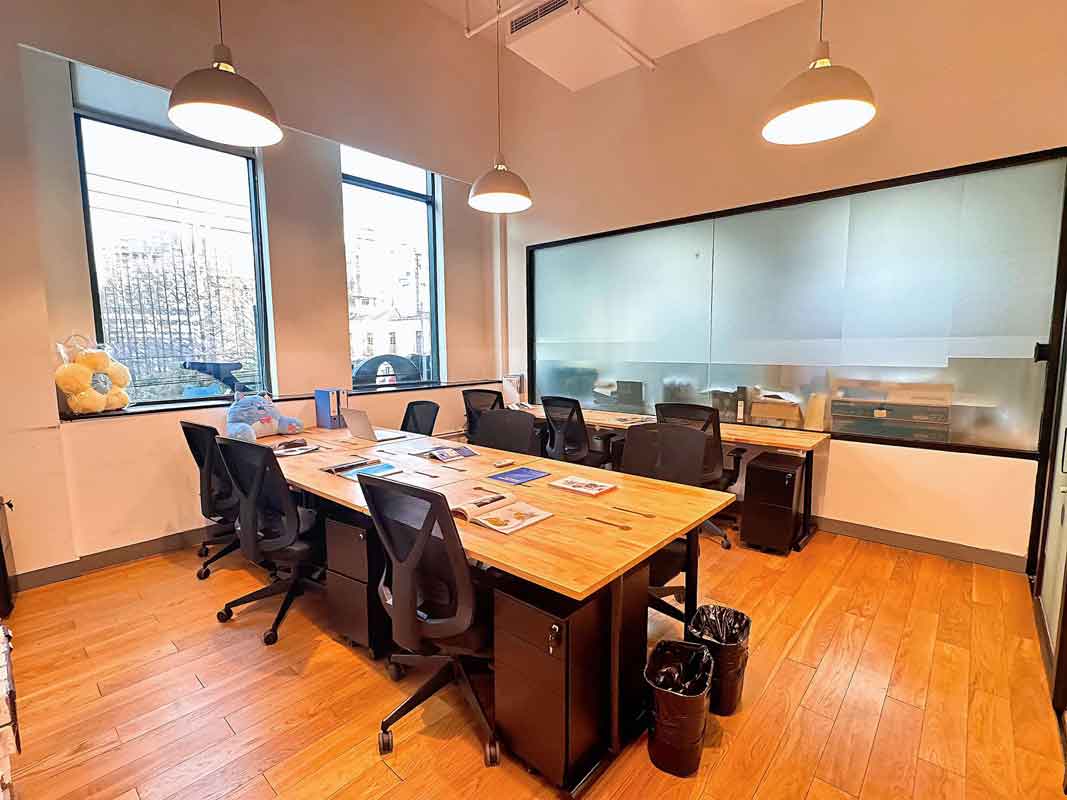 WeWork(远洋商业大厦)外侧9人间