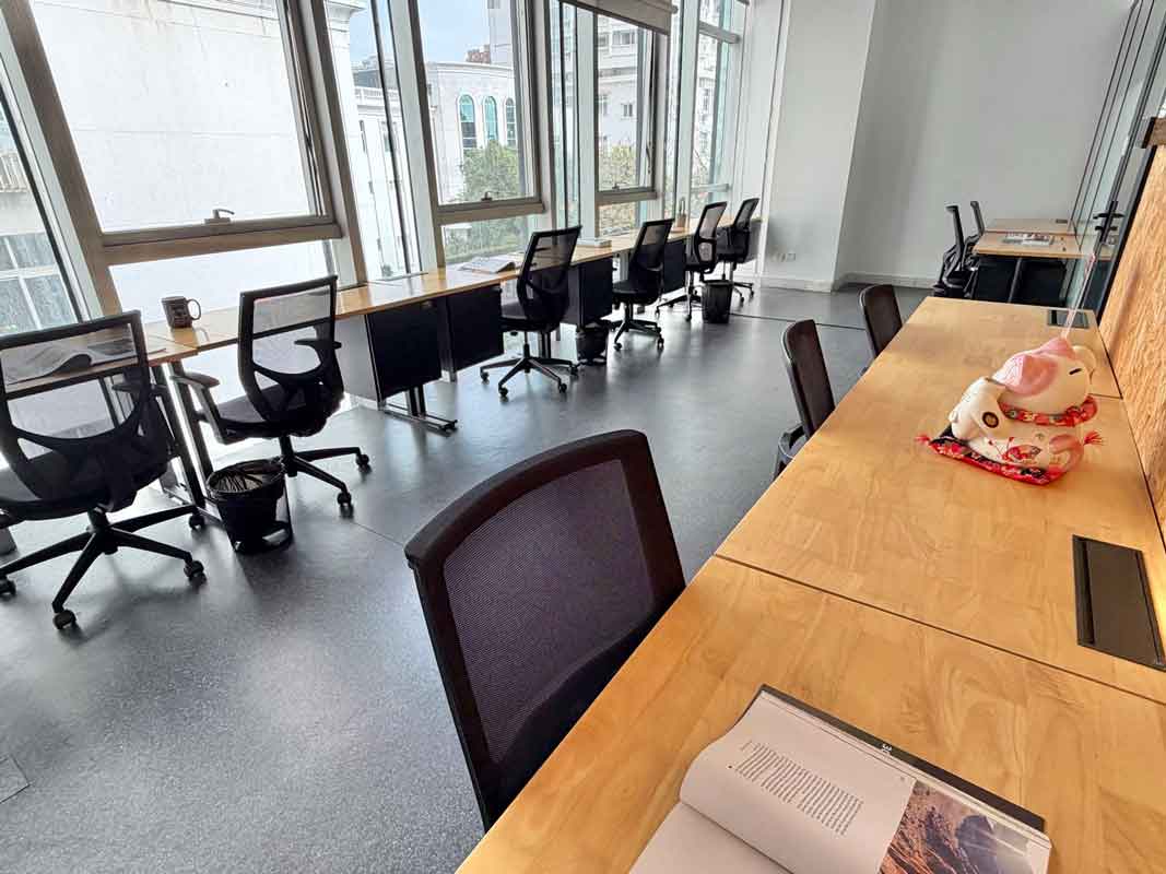 WeWork(复兴中路1237号)外侧11人间