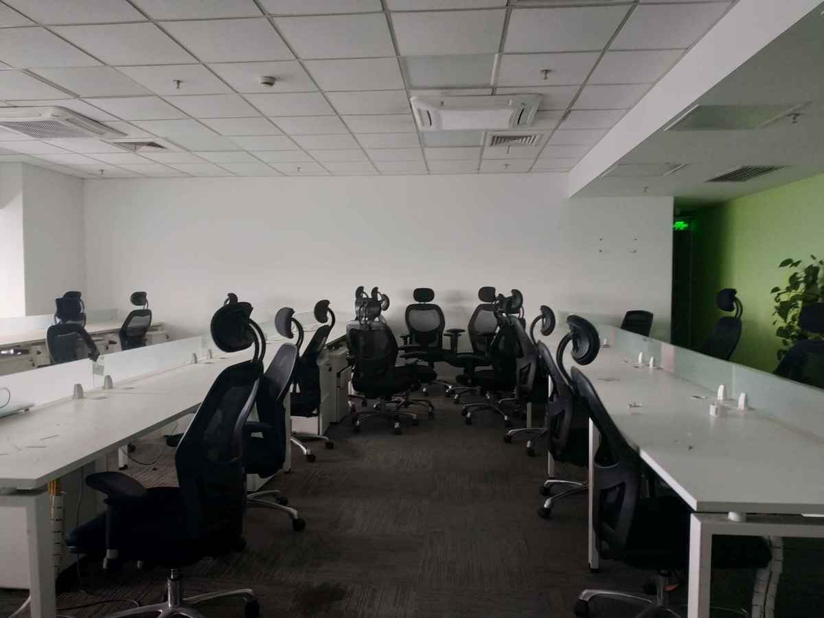 n_v2eed04ffc96ad407ba1e74736064f94be