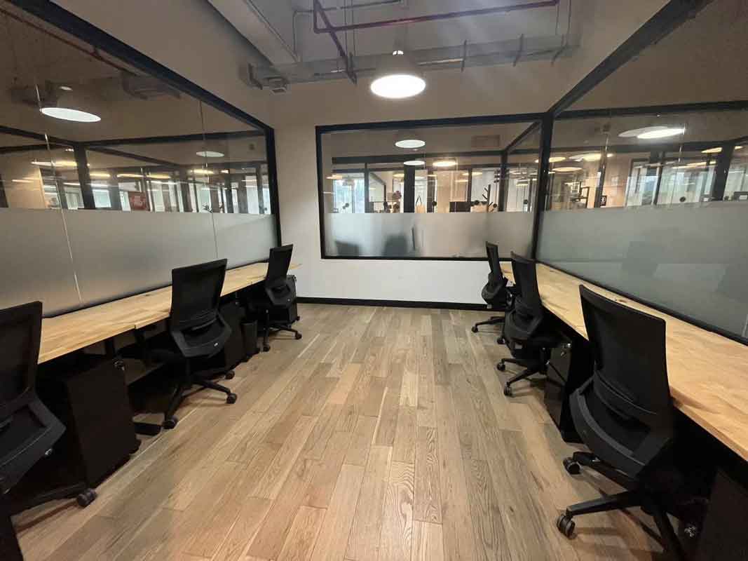 WeWork(淮海中路627号)内侧6人间