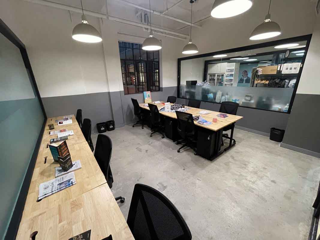  WeWork(威海路696号)