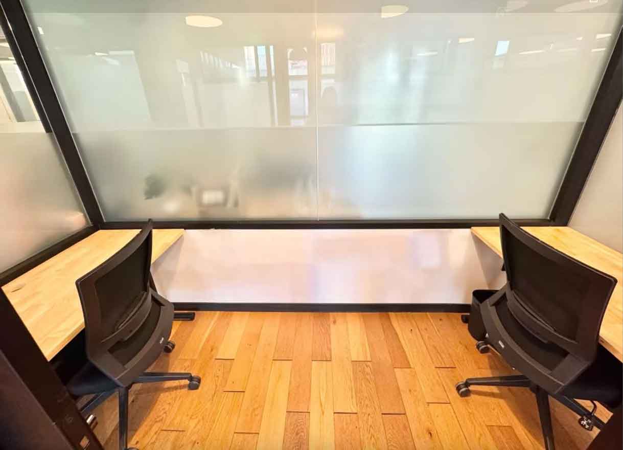 WeWork(星荟中心)内侧2人间