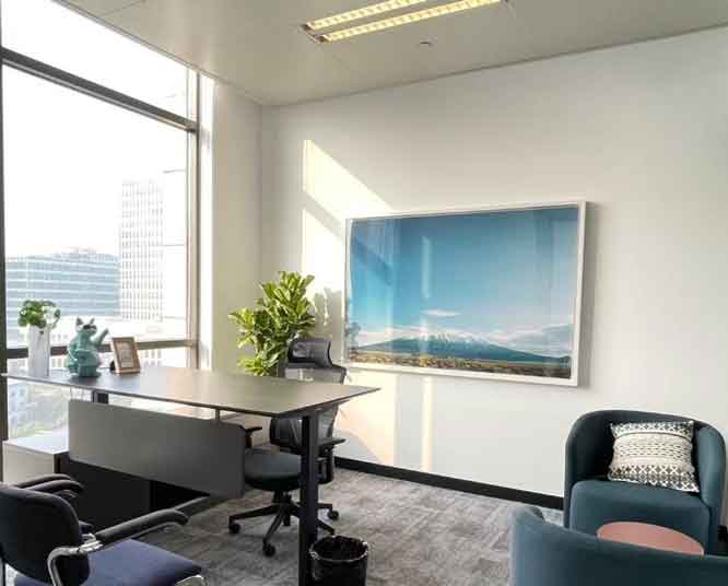 WeWork(国华广场)外侧12人间老板间