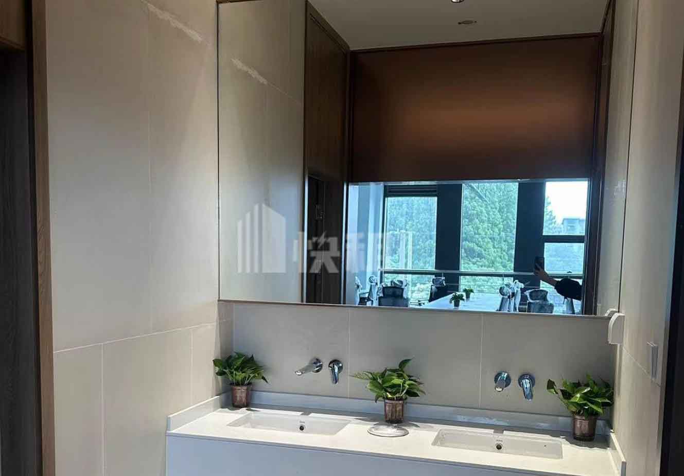 成蹊大厦卫生间洗手池