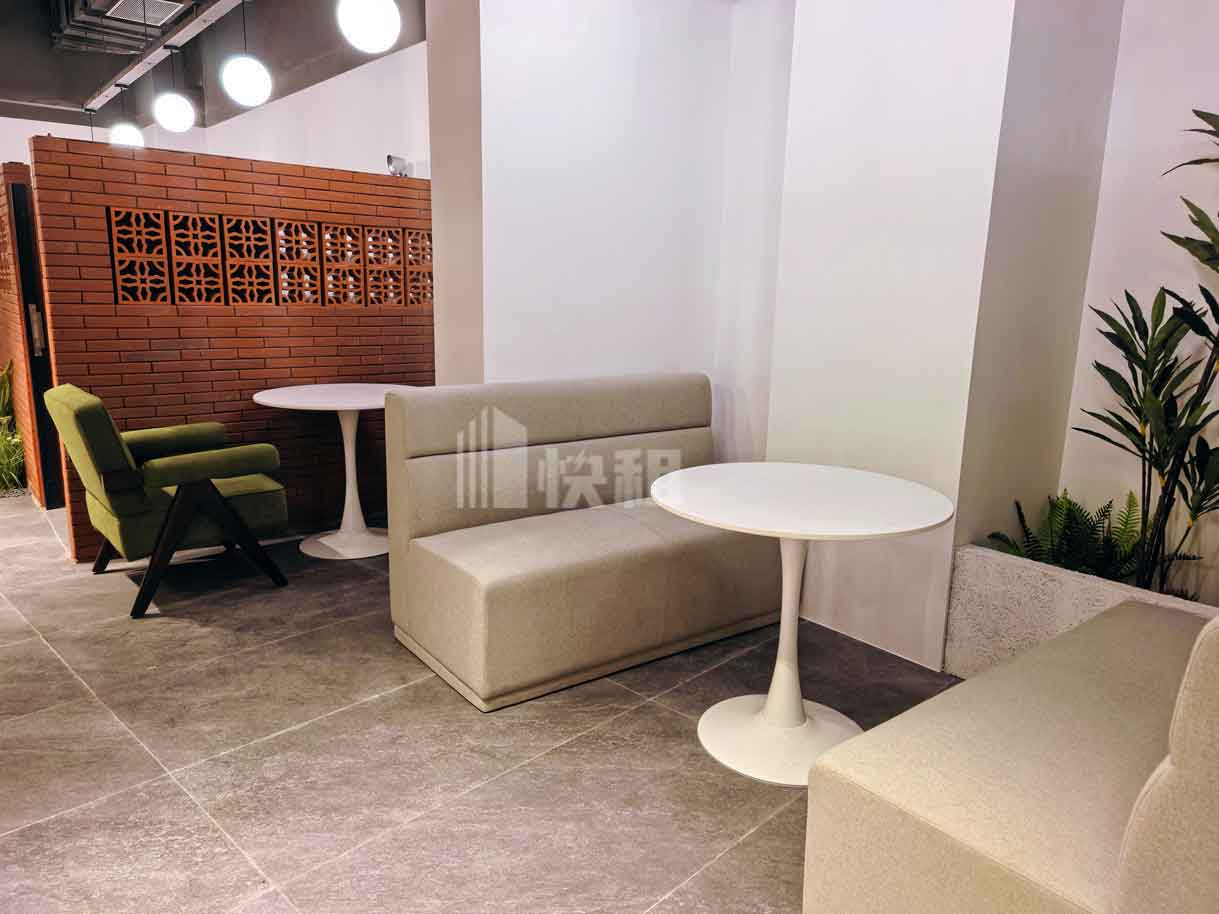 Openoffice(绿地全球商品贸易港)休息区