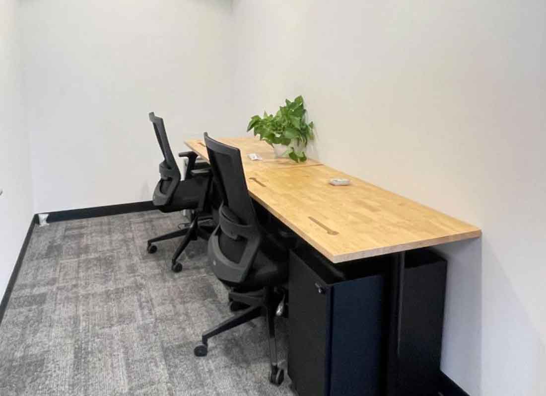 WeWork(东方明珠凯旋中心)内侧3人间