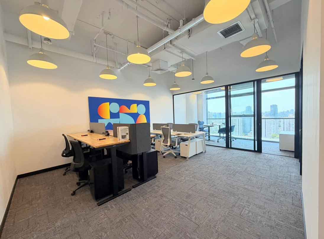 WeWork(东方明珠凯旋中心)18人间