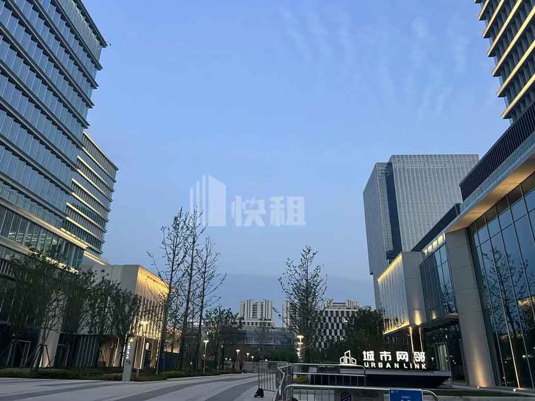 上海城市网邻周边环境