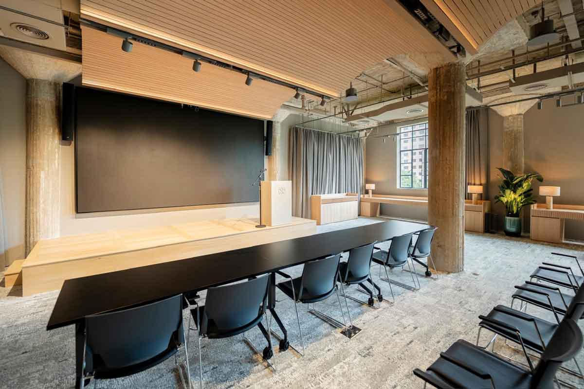 Dialogs Work Lounge(百空间光二仓库)会场