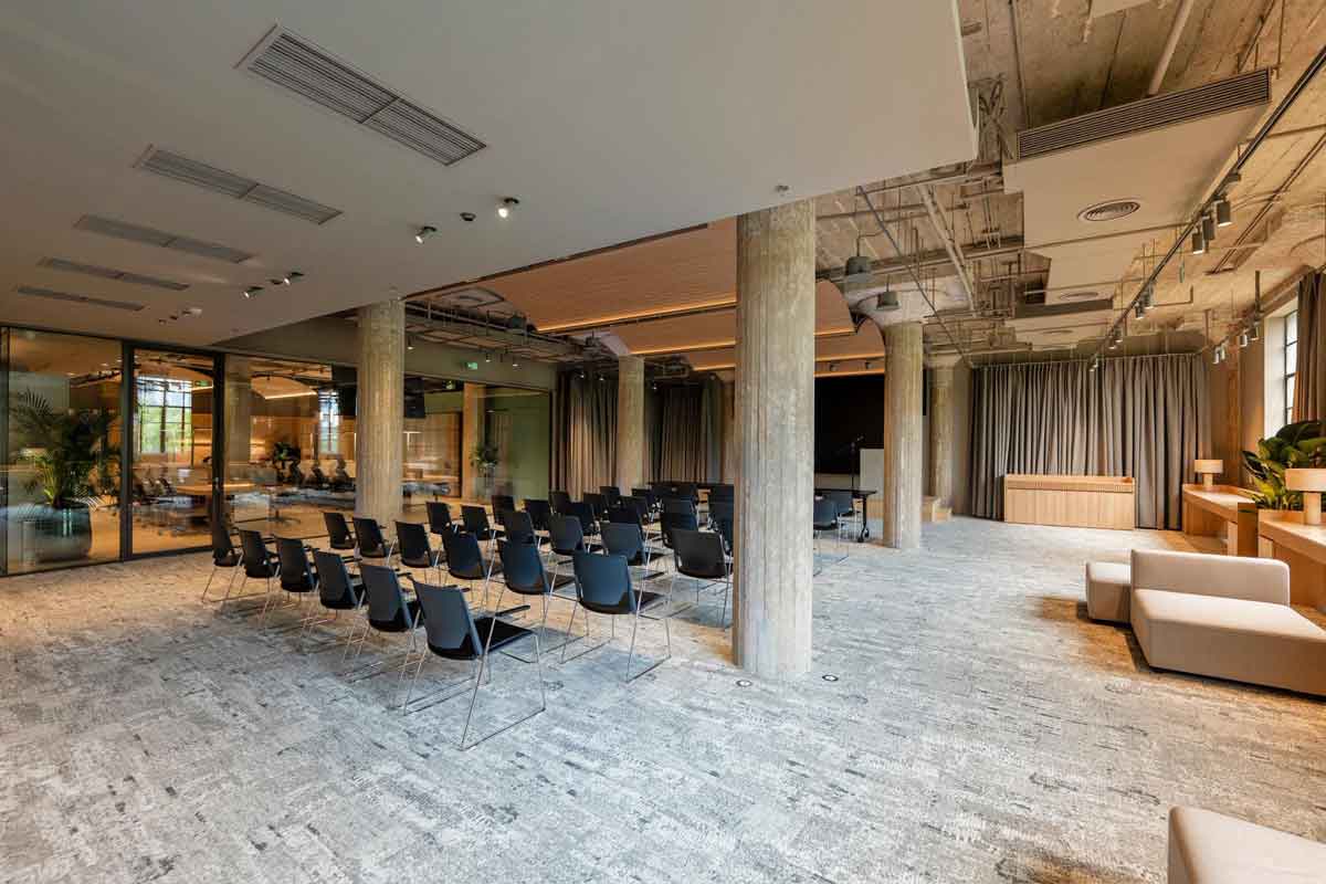 Dialogs Work Lounge(百空间光二仓库)会场远景