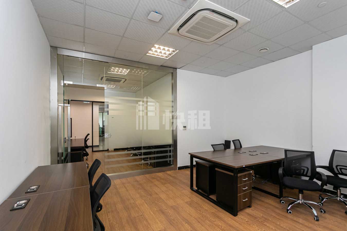 与联联合办公(露香园) 与联联合办公(露香园)