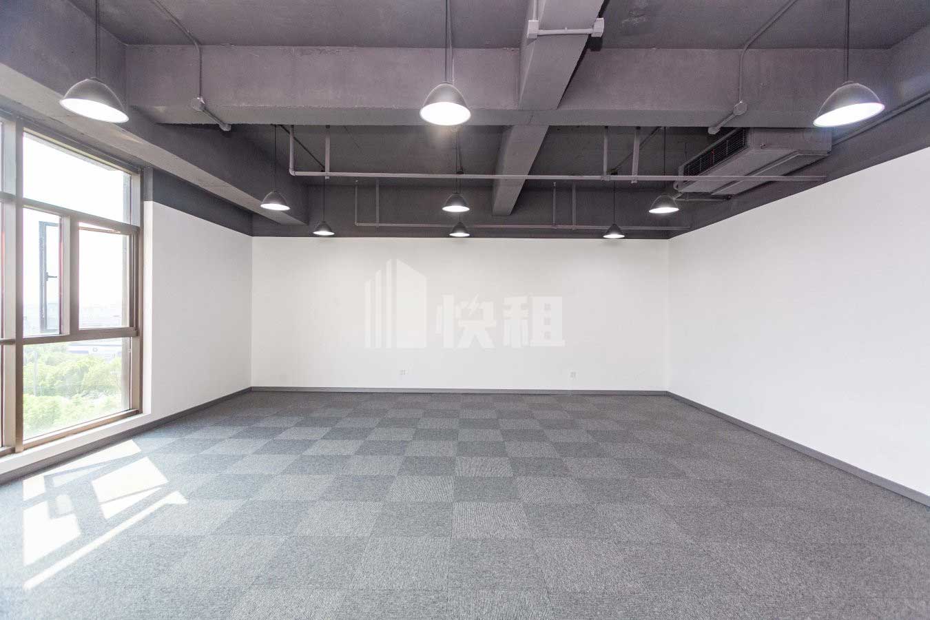 16652421087290_634193fcb1f79