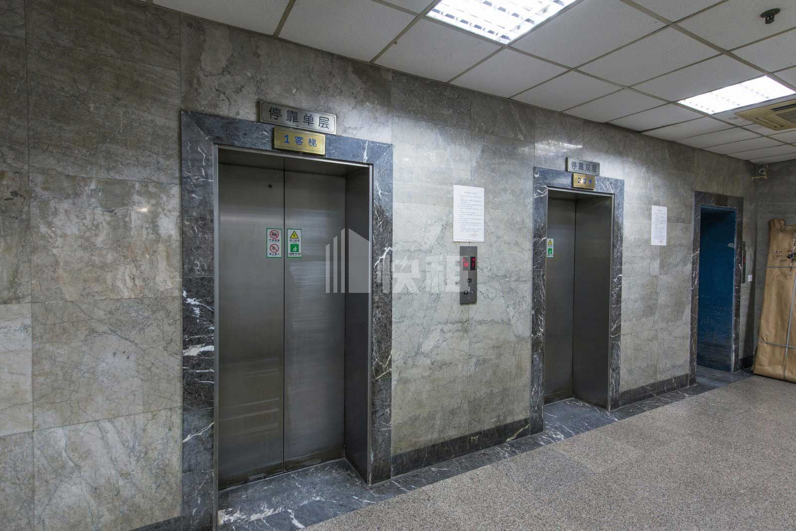 16652432088203_63419848c8424