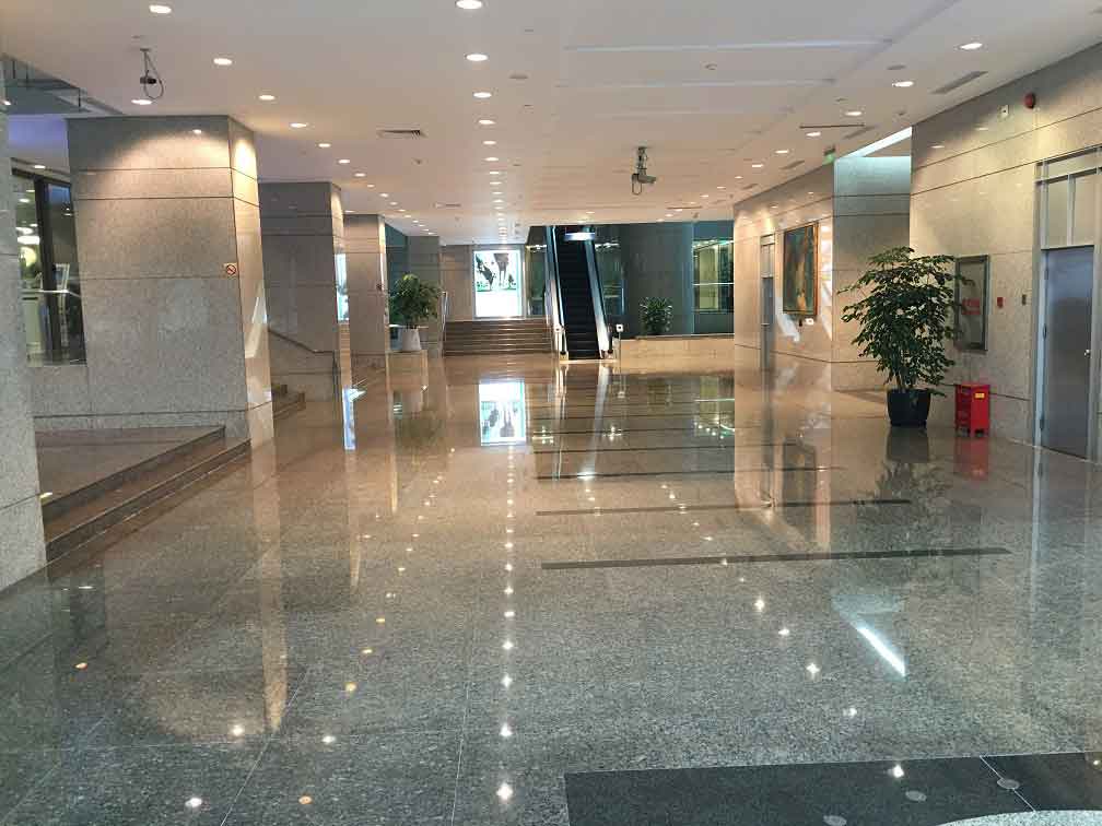 新上海国际大厦大堂