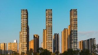 2025年全国房地产市场概况及万通发展业绩预亏解读